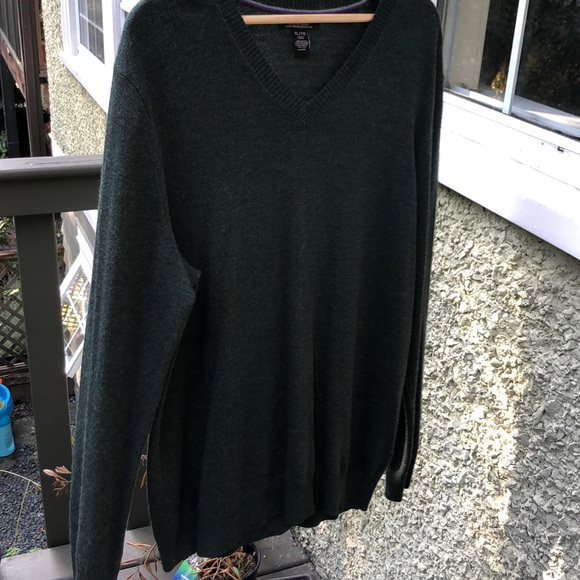 Extra fine merino wool pullover sweaters - Picture 1 of 6